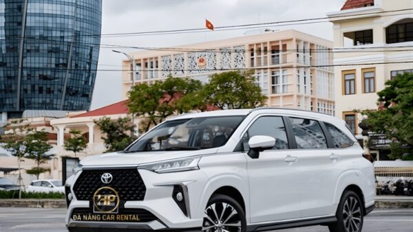 Cho Thuê Xe 4 Chỗ Toyota Veloz Cross 2023